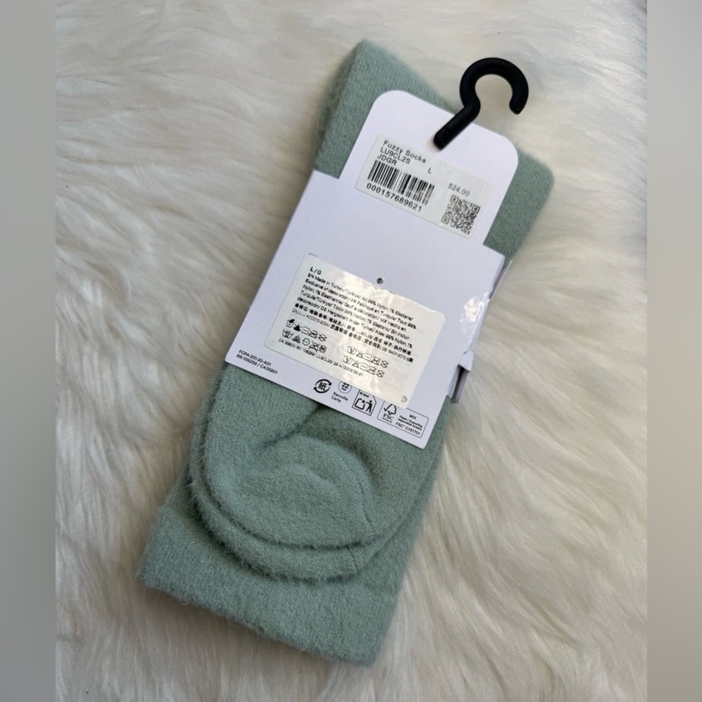 Lululemon Daily Essential Fuzzy Socks Size L JDGR New - Picture 2 of 2